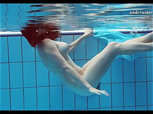Piyavka Chehova hefty bouncy saucy orbs underwater